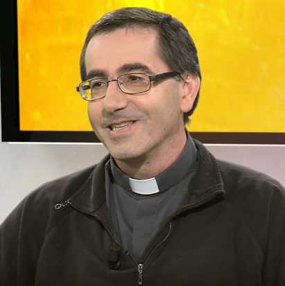 3 questions au père Gilles Garcia