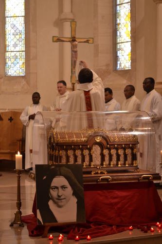 Les reliques de sainte Thérèse de l'Enfant-Jésus au Studium